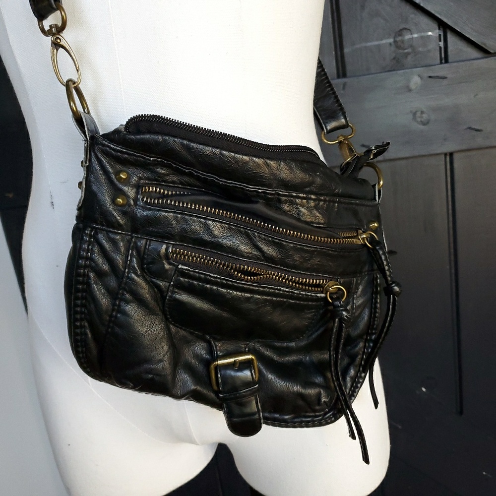 Mossimo faux leather crossbody purse